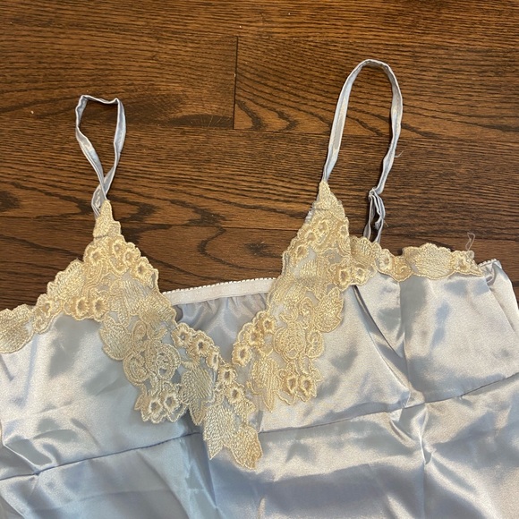 Other - 5 pc sleep suit women’s 🌸🌸 with little lace 🌸🌸 light blue colour 🌸🌸